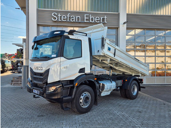 شاحنة قلاب IVECO