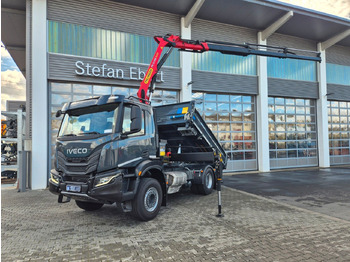 شاحنة قلاب IVECO