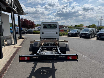 Iveco Daily 50C18 HA8 3.0L *R4.350mm*Klima*Automatik* Iveco Daily 50C18 HA8 3.0L *R4.350mm*Klima*Automatik*: صورة 5 Iveco Daily 50C18 HA8 3.0L *R4.350mm*Klima*Automatik* Iveco Daily 50C18 HA8 3.0L *R4.350mm*Klima*Automatik*: صورة 5