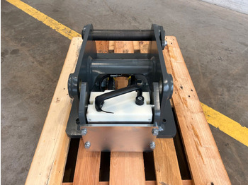 جديدة قارنة توصيل هيدروليكي Liebherr Likufix SW33 Adapterplatte NEU lagernd: صورة 2