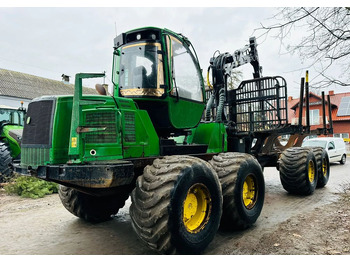 حافلة الغابات JOHN DEERE