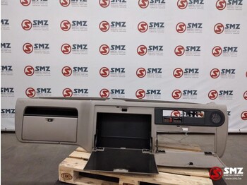 الكابينة والداخلية DAF XF 106