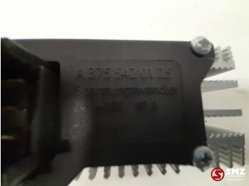 النظام الكهربائي - شاحنة Mercedes-Benz Occ omvormer 24V/12V 18A Mercedes Actros A3755420: صورة 4 النظام الكهربائي - شاحنة Mercedes-Benz Occ omvormer 24V/12V 18A Mercedes Actros A3755420: صورة 4