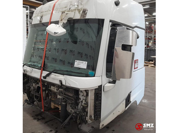 الكابينة والداخلية RENAULT T