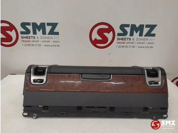 الكابينة والداخلية SCANIA