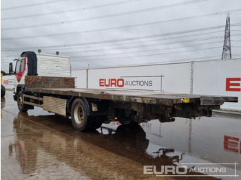 شاحنات مسطحة 2001 Volvo FM12: صورة 3