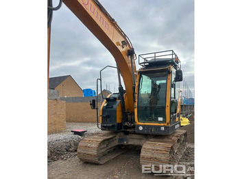 حفار زحاف HYUNDAI