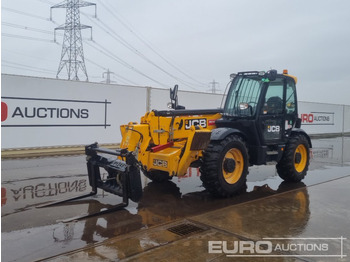 رافعة تلسكوبية JCB