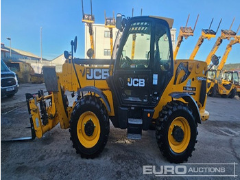 رافعة تلسكوبية JCB