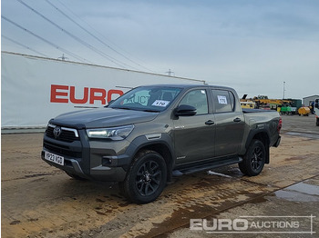 شاحنة البيك أب TOYOTA Hilux