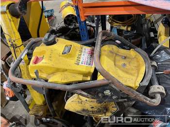 آلة أسفلت BOMAG
