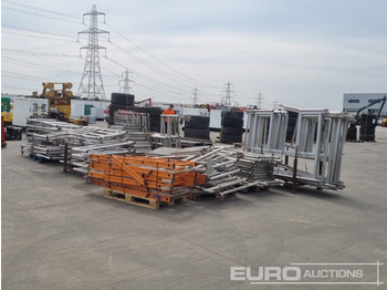 معدات البناء Bundle of Folding Aluminium Scaffolding (5 of), Bundle of Folding Fiberglass Scaffolding, Bundle of Aluminium Scaffolding (3 of), Aluminium Staging Boards (3 of): صورة 5
