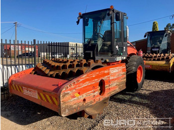 مدحلة CATERPILLAR