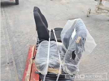 قطع غيار JCB Operator Seat (2 of): صورة 2