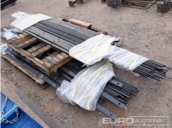 معدات البناء Pallet of Estate Fencing (2 of): صورة 4