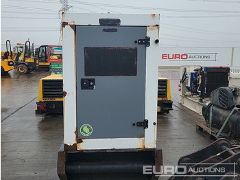 مجموعة المولدات SDMO R110: صورة 4