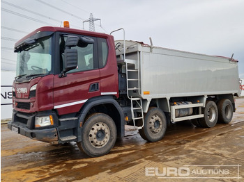 شاحنة قلاب SCANIA P 410
