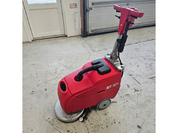 ماكينة تنظيف