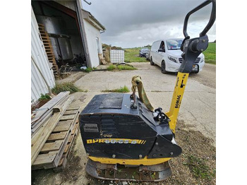 لوحة اهتزازية BOMAG