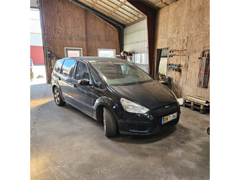 سيارة دفع رباعي Ford S-Max: صورة 2