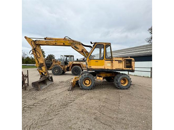 حفارة دولاب MASSEY FERGUSON