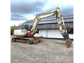 حفار زحاف TAKEUCHI
