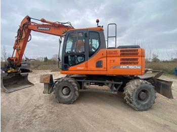 حفارة دولاب DOOSAN DX160W-3