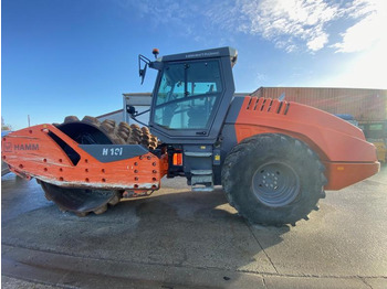 مدحلة ضاغطة HAMM