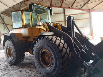 اللودر بعجل Volvo L 110 E: صورة 4
