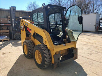 شيول صغير CATERPILLAR 226D