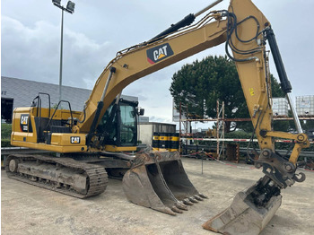 حفار زحاف CATERPILLAR 320