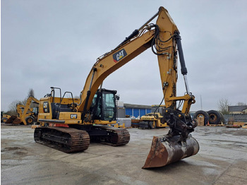 حفار زحاف CATERPILLAR 323