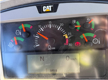 شاحنة قلاب مفصلية CAT 730-04: صورة 5