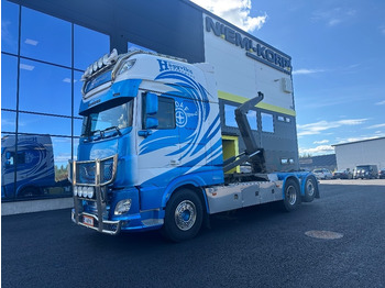 شاحنة ذات خطاف DAF XF 530