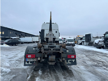 شاحنة ذات خطاف Iveco X-Way 560 8x2: صورة 4