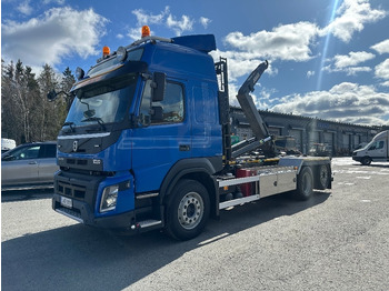 شاحنة ذات خطاف VOLVO FMX 540