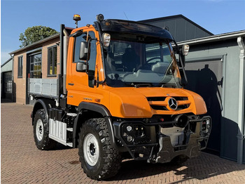 شاحنة UNIMOG
