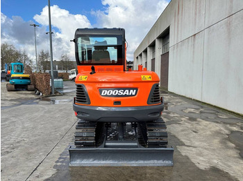حفار زحاف Doosan DX55-9C: صورة 5