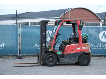 رافعة شوكية تعمل بالغاز HYSTER