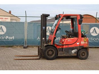 رافعة شوكية تعمل بالغاز HYSTER