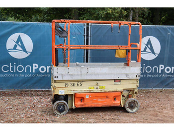 رافعة هيدروليكية مقصية JLG