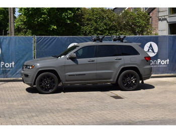 سيارة Jeep Grand Cherokee 4x4 V6 3.6L: صورة 1