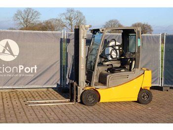 رافعة شوكية كهربائية JUNGHEINRICH EFG 316