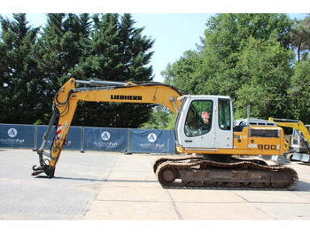 حفار زحاف LIEBHERR R 900