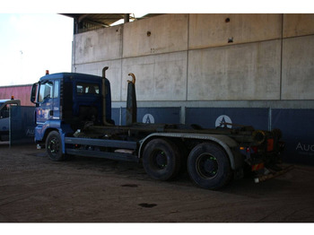 شاحنة ذات خطاف MAN TGS 33.360: صورة 3