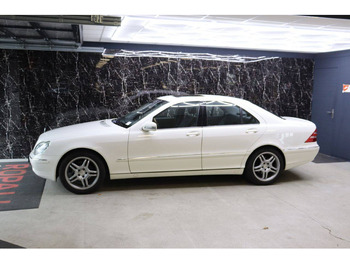 سيدان MERCEDES-BENZ