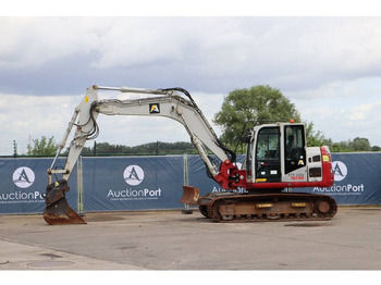 حفار زحاف TAKEUCHI