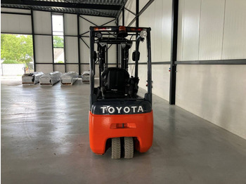 رافعة شوكية كهربائية Toyota 8FBEK18T: صورة 4