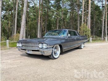 سيارة CADILLAC Sedan Deville four Windows: صورة 1