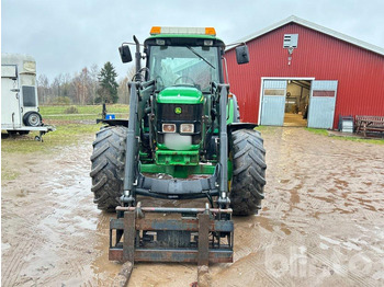 جرار JOHN DEERE 6320E: صورة 2 جرار JOHN DEERE 6320E: صورة 2